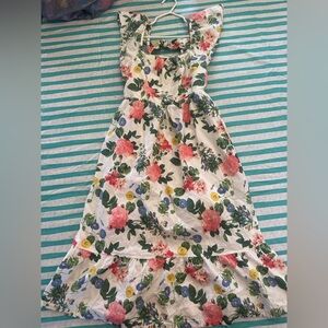 Girls old navy Large 10-12 spring floral dress with flutter sleeve and tie back